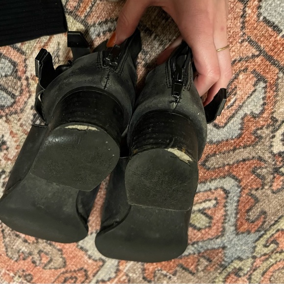 Jeffrey Campbell Everly cut out bootie - Picture 4 of 7